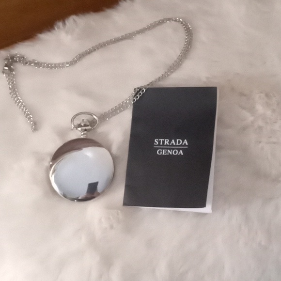 Cute floral pocket watch Genoa Italy by Strada w/31" chain - Picture 3 of 8